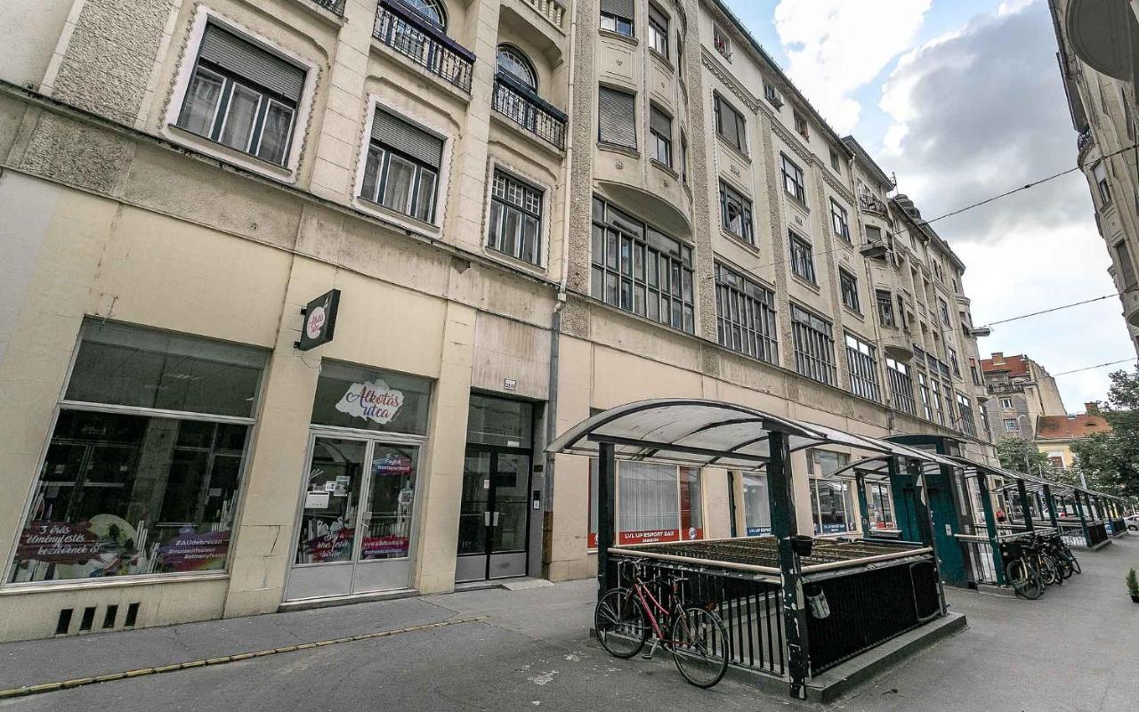 Catalog Boutique Rooms Debrecen Eksteriør billede