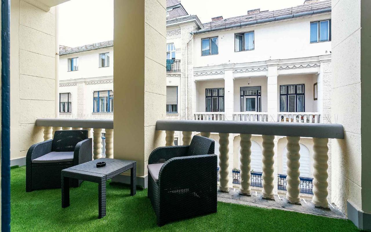 Catalog Boutique Rooms Debrecen Eksteriør billede